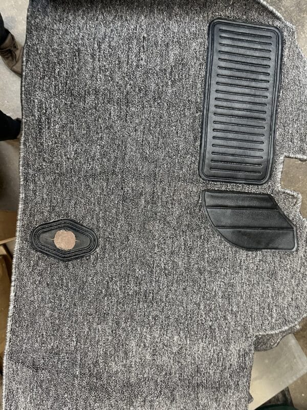 Carpet Kit, Deluxe 9pc. Front w/ Footrest & Grommets Salt & Pepper Loop, Beetle Sedan 1973-1978 - Image 2